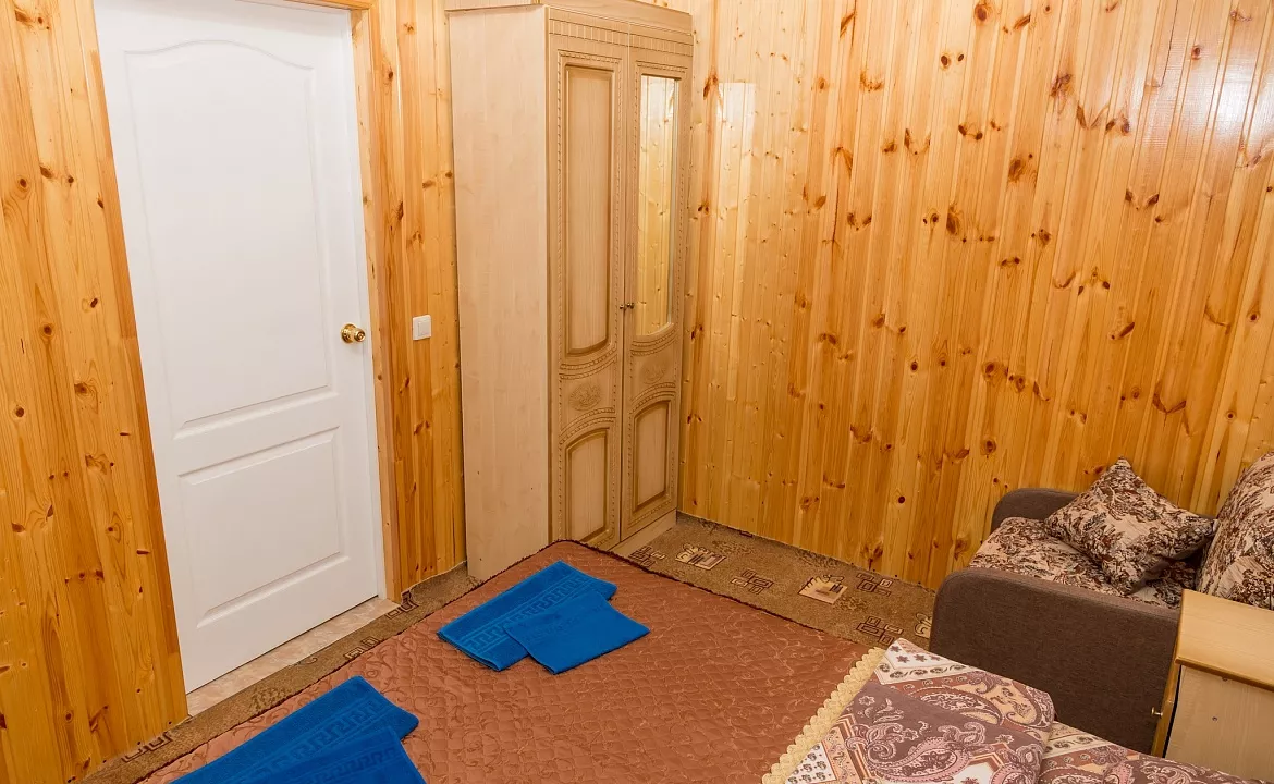 Трехместный номер класса стандарт со всеми удобствами. Гостевой дом "Ника" - Анапа. Анапа Трехместный номер класса стандарт со всеми удобствами. Гостевой дом "Ника" - Анапа. Анапа