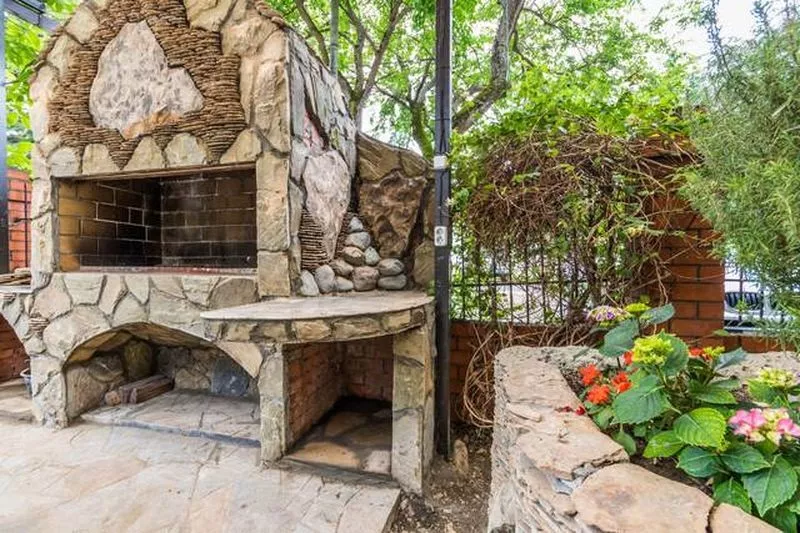 . Гостевой дом «Августа» . Аше