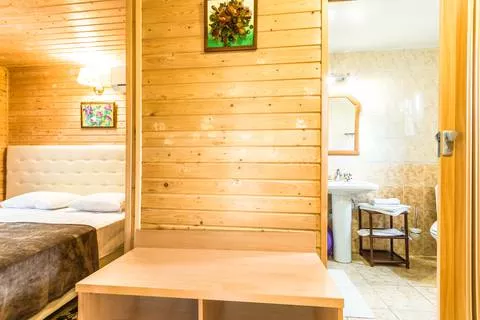 Финский домик 2-х местный 1 комнатный с верандой. База отдыха «Крестьянское Подворье». Верхнее Джемете