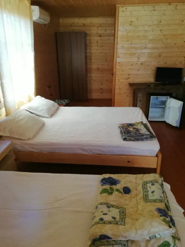 . Гостиница "Эко-дом" . Пицунда . Гостиница "Эко-дом" . Пицунда