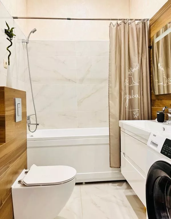 . Квартира в многоквартирном доме Апартаменты на Просторной. Голубая бухта