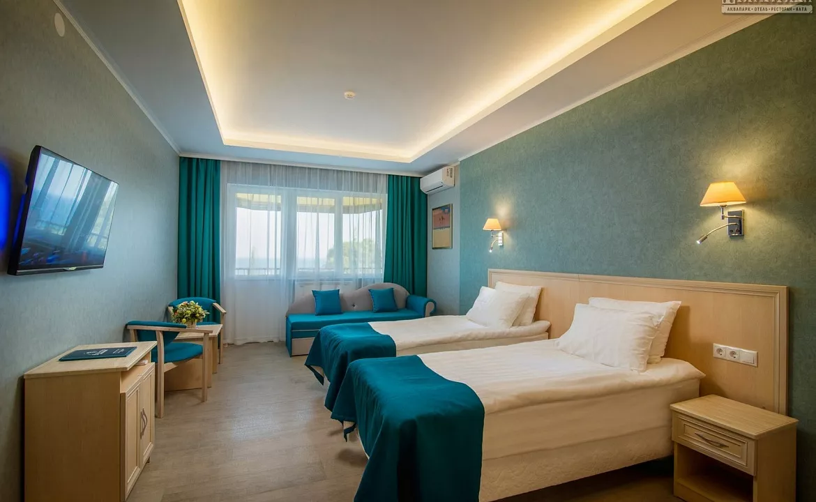 Стандарт с видом на море. Отель Семейный отель Атлантида. Ялта