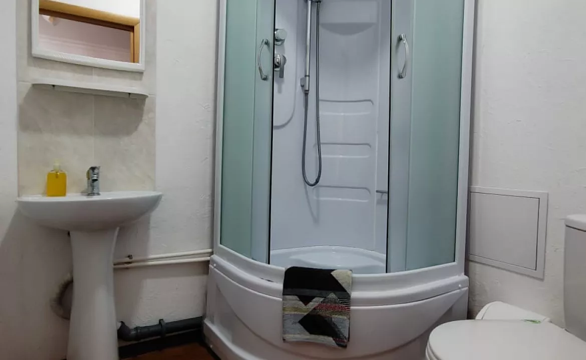 Люкс с балконом . Эллинг Кипарис . Лоо