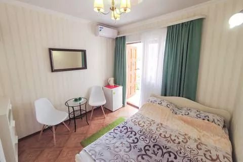 2-х местный номер Стандарт. Гостевой дом «Солнечный берег». Архипо-Осиповка