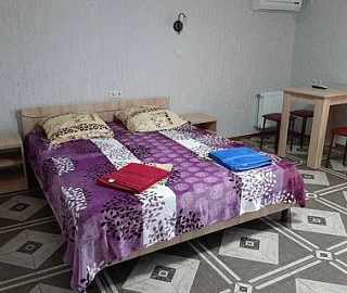 4-х местный номер с удобствами. Частный сектор "На Вишневой". 4-х местный номер с удобствами. Частный сектор "На Вишневой".
