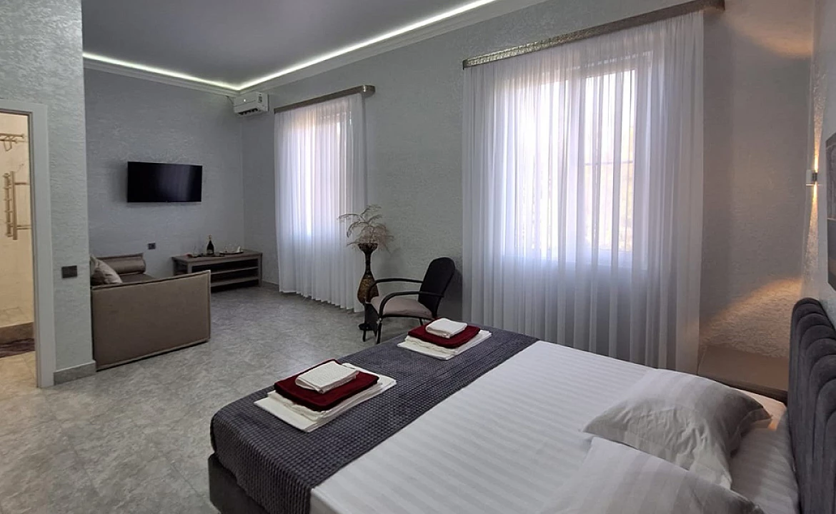 Делюкс . Гостиница Аква Вилла Багмаран . Сухум