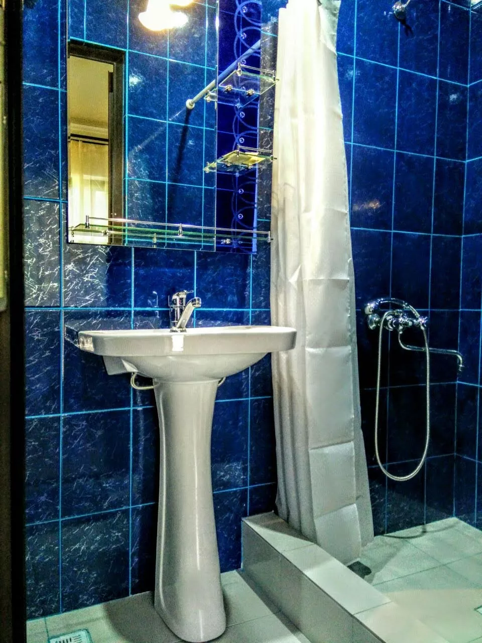 . Гостевой дом "Амза" . Новый Афон