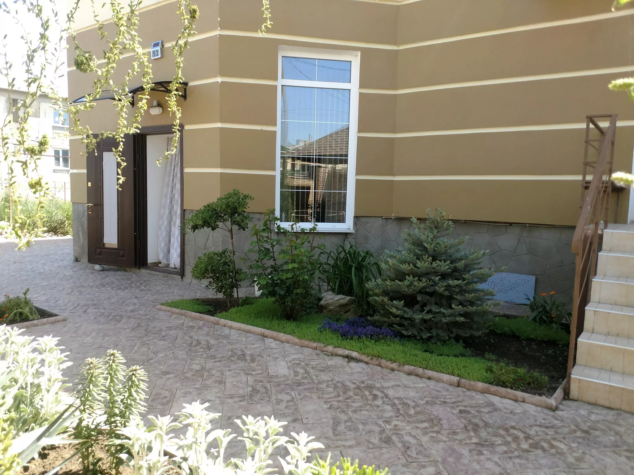 . Гостевой дом «Ларимар». Береговое