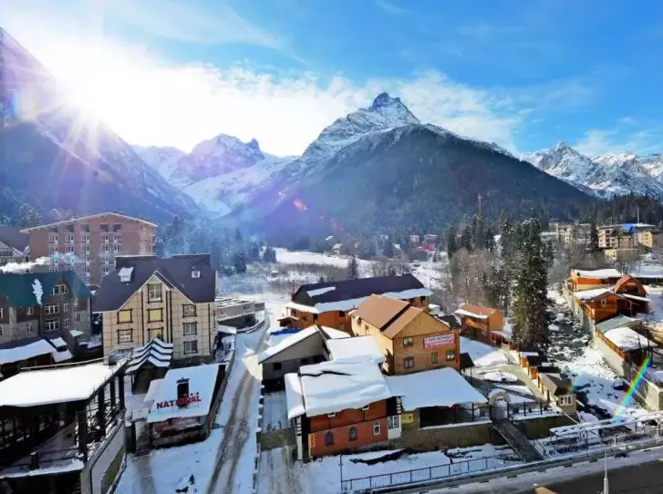 . Отель «Националь». Домбай-гостиницы