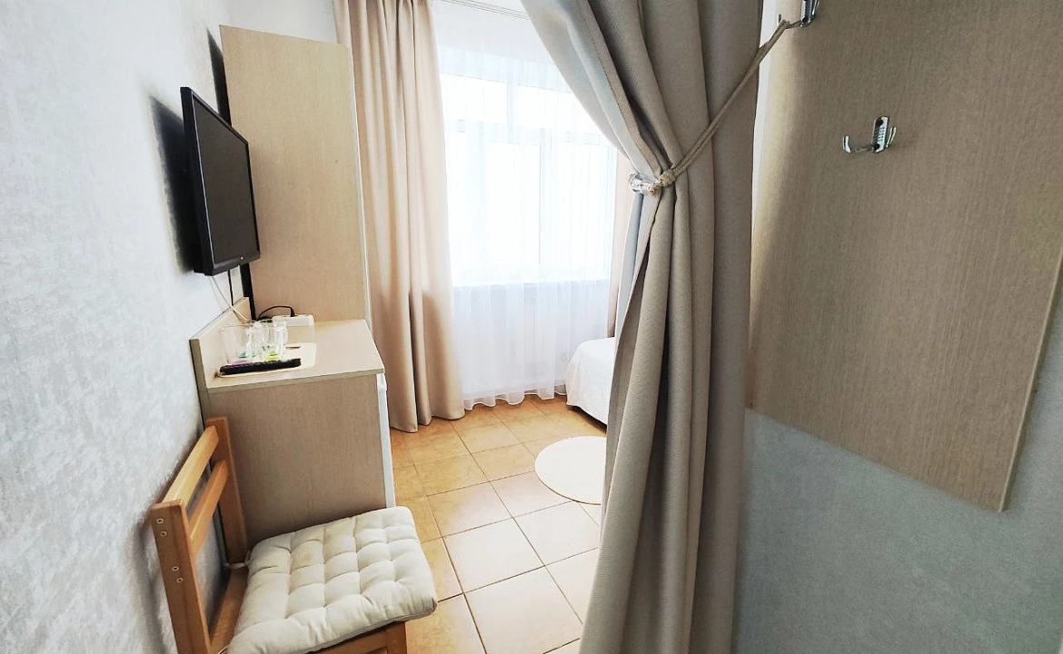 Семейный с балконом. Гостевой дом "Регион 86" . Адлер