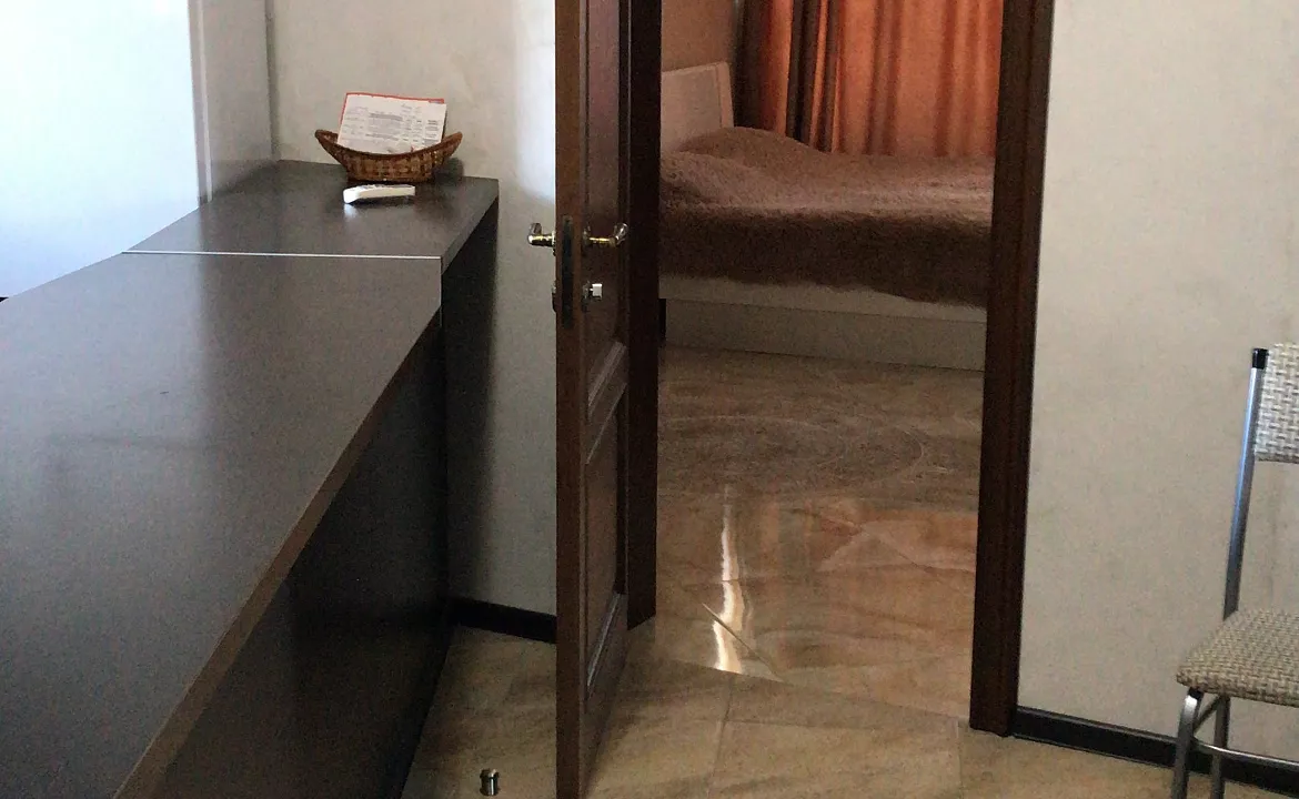 Комната 1. Гостевой дом Lux. Квартиры в Пицунде