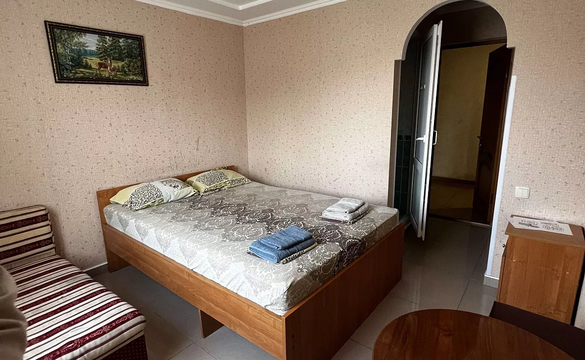 Стандарт 3-х местный. Отель «Черноморец». Лазаревское Стандарт 3-х местный. Отель «Черноморец». Лазаревское