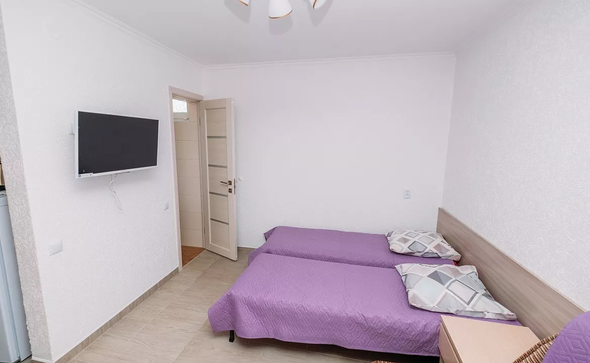 Трехместный номер с кухней. Частный сектор Комнаты в центре Анапы. Анапа Трехместный номер с кухней. Частный сектор Комнаты в центре Анапы. Анапа