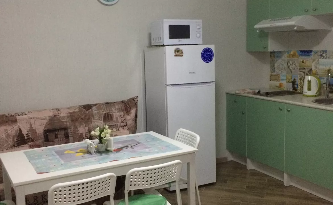 Семейный с кухней . Гостевой дом «Пчела». Ейск