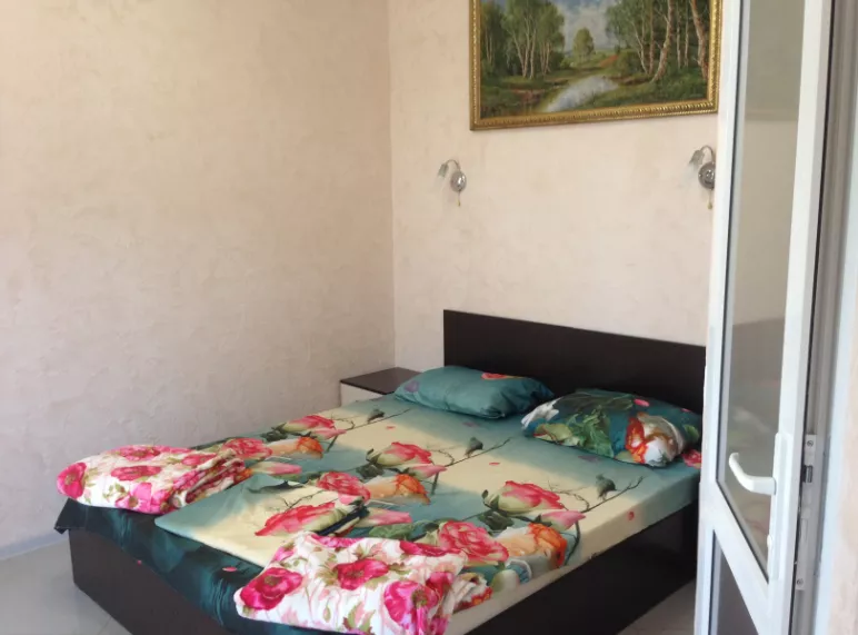 Двухместный «Люкс» с балконом. Гостевой дом на Комарова 17. Витязево