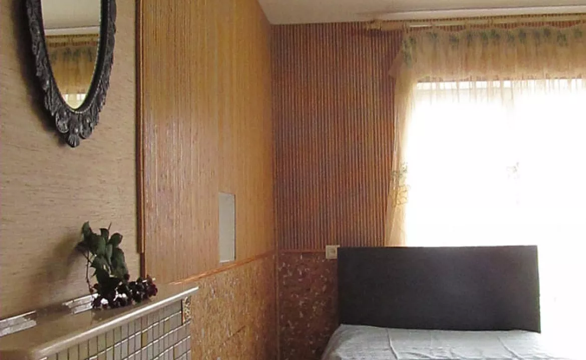 Трехместный номер стандарт с кухней. Гостевой дом "У Леопольдовича". Малореченское