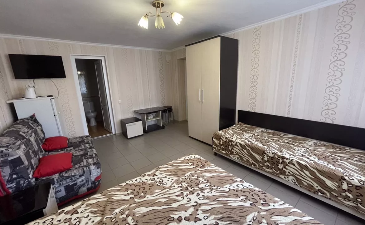 4х местный номер «Стандарт». Гостевой дом "Виктория". Лазаревское 4х местный номер «Стандарт». Гостевой дом "Виктория". Лазаревское