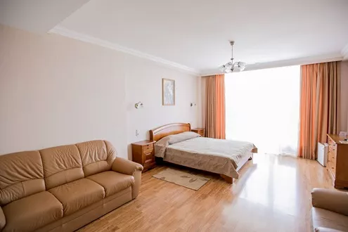 Номер Полулюкс. Гостиница «Вилла Аль Марин». Утёс Номер Полулюкс. Гостиница «Вилла Аль Марин». Утёс