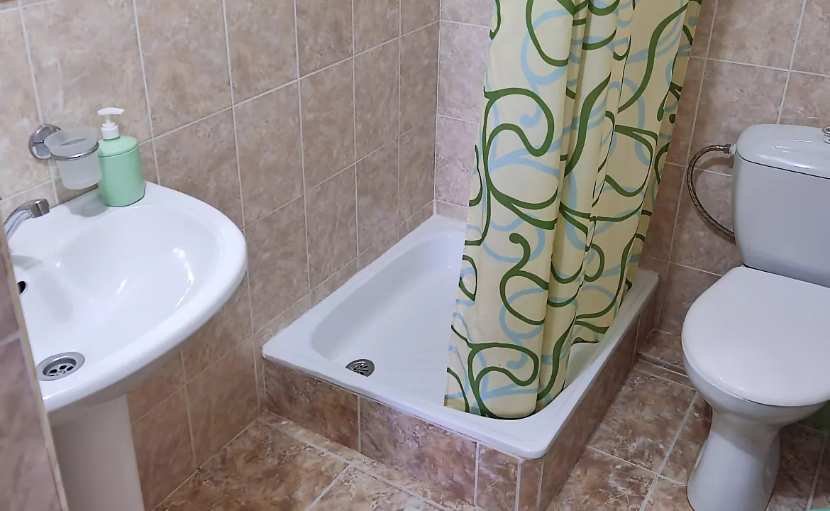 Трехместный с удобствами и балконом. Гостевой дом "Одиссей" - Кабардинка. Кабардинка Трехместный с удобствами и балконом. Гостевой дом "Одиссей" - Кабардинка. Кабардинка