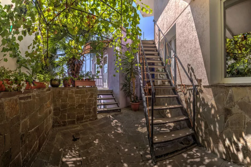 . Гостевой дом Клименко Хаус. Ялта