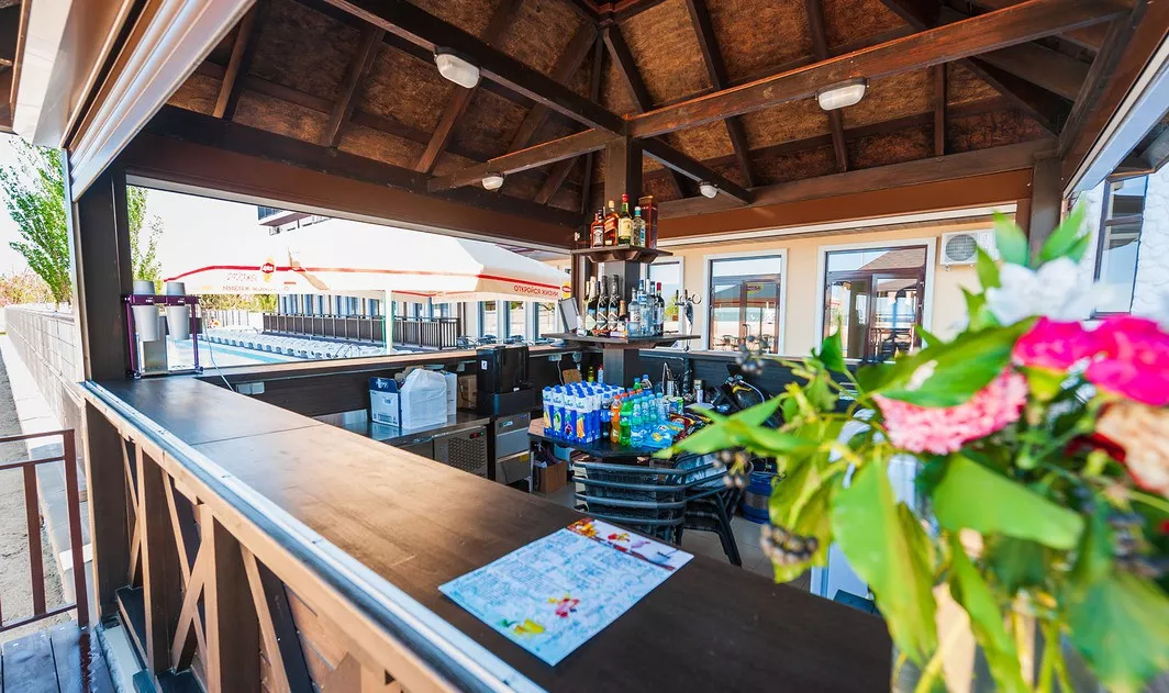 . База отдыха «ВОЛНА». Ейск