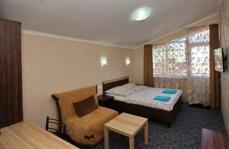 . Гостиница "Версаль". Лазаревское