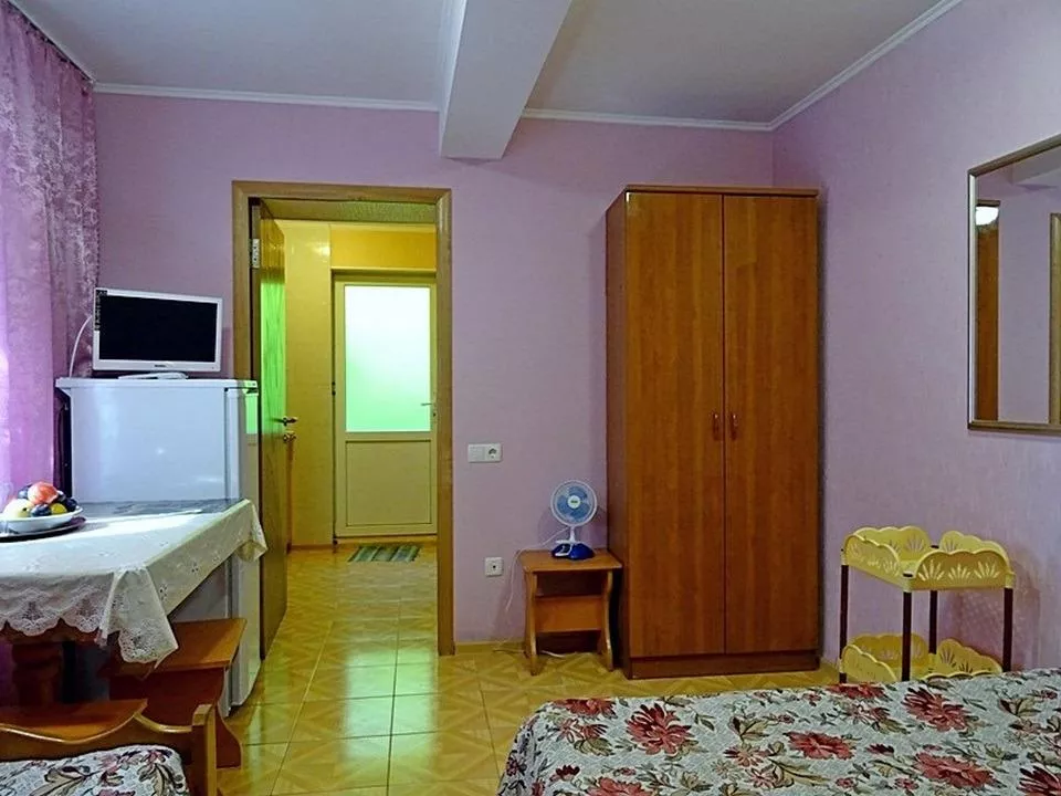 . Частный сектор "У Натальи". Лазаревское