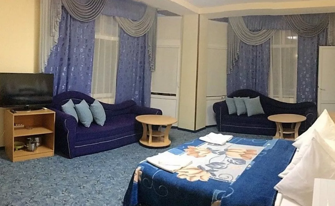 Семейный с балконом. Отель АСТОН. Нижнее Джемете