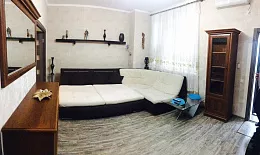 Квартира в многоквартирном доме Апартаменты "Кедр" Квартира в многоквартирном доме Апартаменты "Кедр"