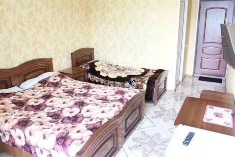 Улучшенный 3-х местный с балконом. Гостевой дом "Аида". Адлер Улучшенный 3-х местный с балконом. Гостевой дом "Аида". Адлер