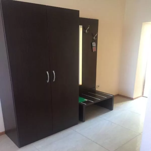 ТРЕХМЕСТНЫЙ НОМЕР В НОВОМ КОРПУСЕ. Частный гостевой дом "Майами". Пересыпь