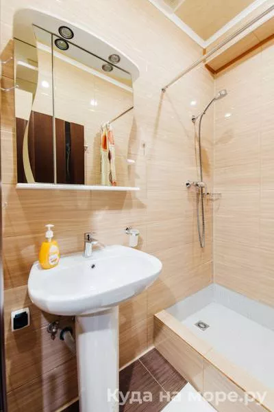 Коттедж под ключ. Коттедж в центре для семьи или 6−8 человек. Лазаревское