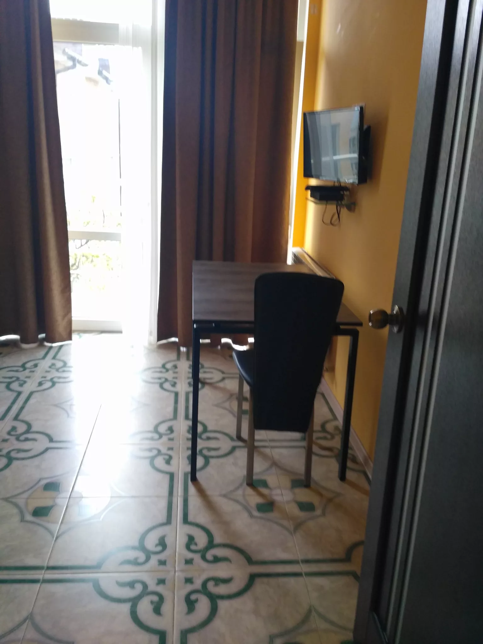 . Гостевой дом на Маратовской. Гаспра