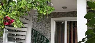 Гостевой дом "Зеленый дворик" - Голубая бухта