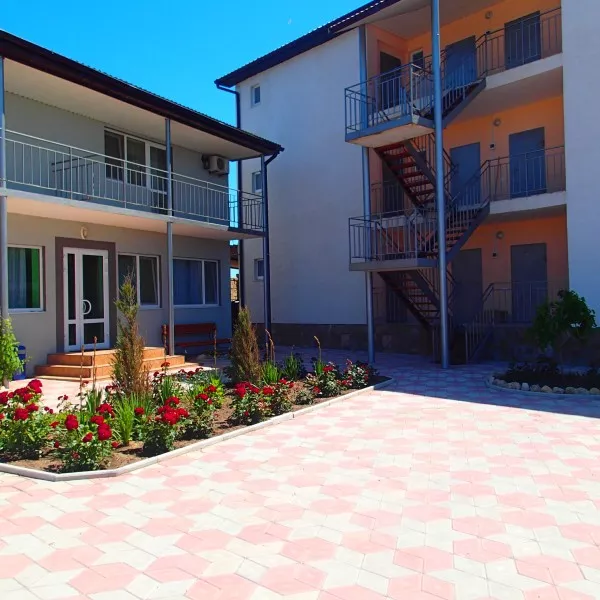 . Гостевой дом Гостевой дом "Утес". Щелкино