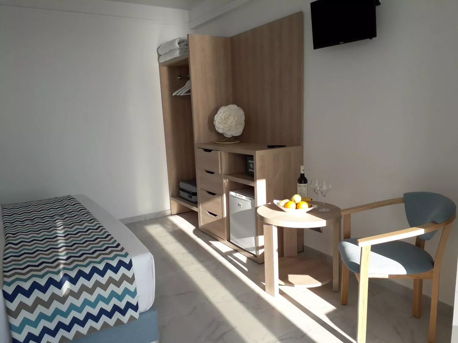 . Отель La Familia. Лоо