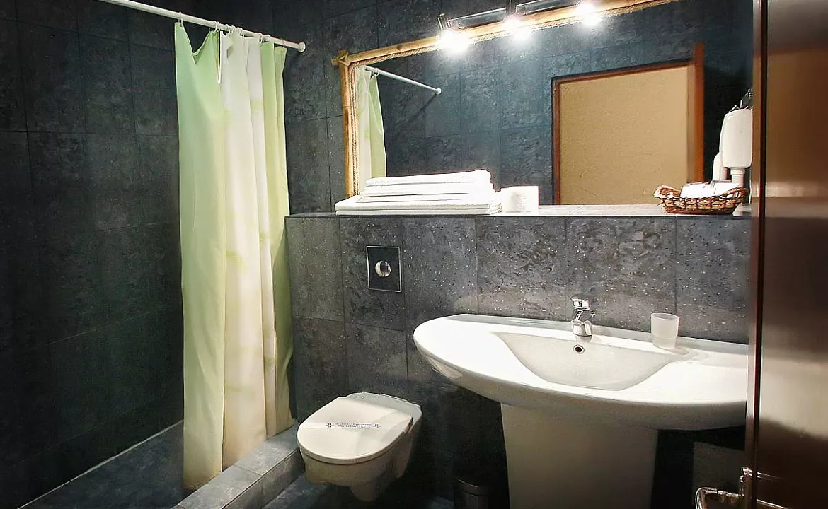 Семейный однокомнатный. Гостиничный комплекс «Весёлый Хотэй». Гурзуф