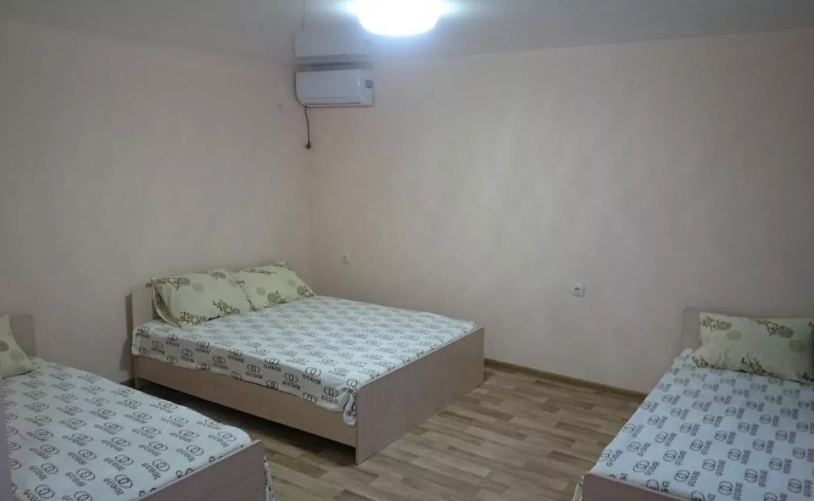 Стандартный четырехместный номер. Гостевой дом "На Изумрудной 45/1" . Лазаревское  Стандартный четырехместный номер. Гостевой дом "На Изумрудной 45/1" . Лазаревское