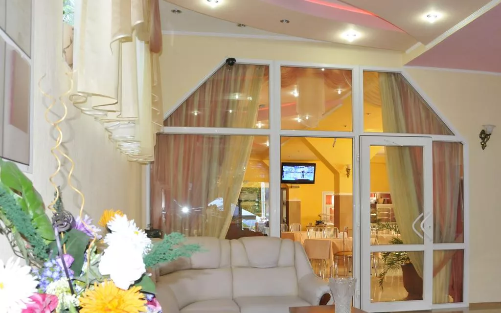 . Отель "ВАН". Адлер