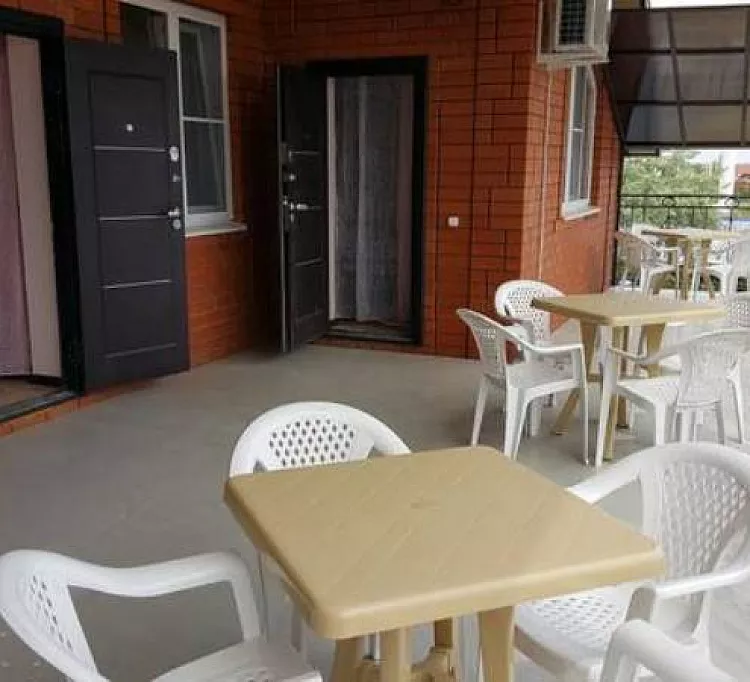 . Частный гостевой дом Боярский дом на Темрюкской. Голубицкая