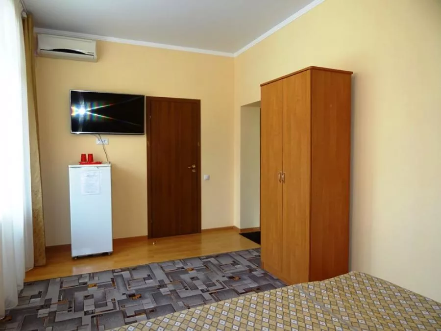 Эконом. Частный сектор "У Розы". Лазаревское