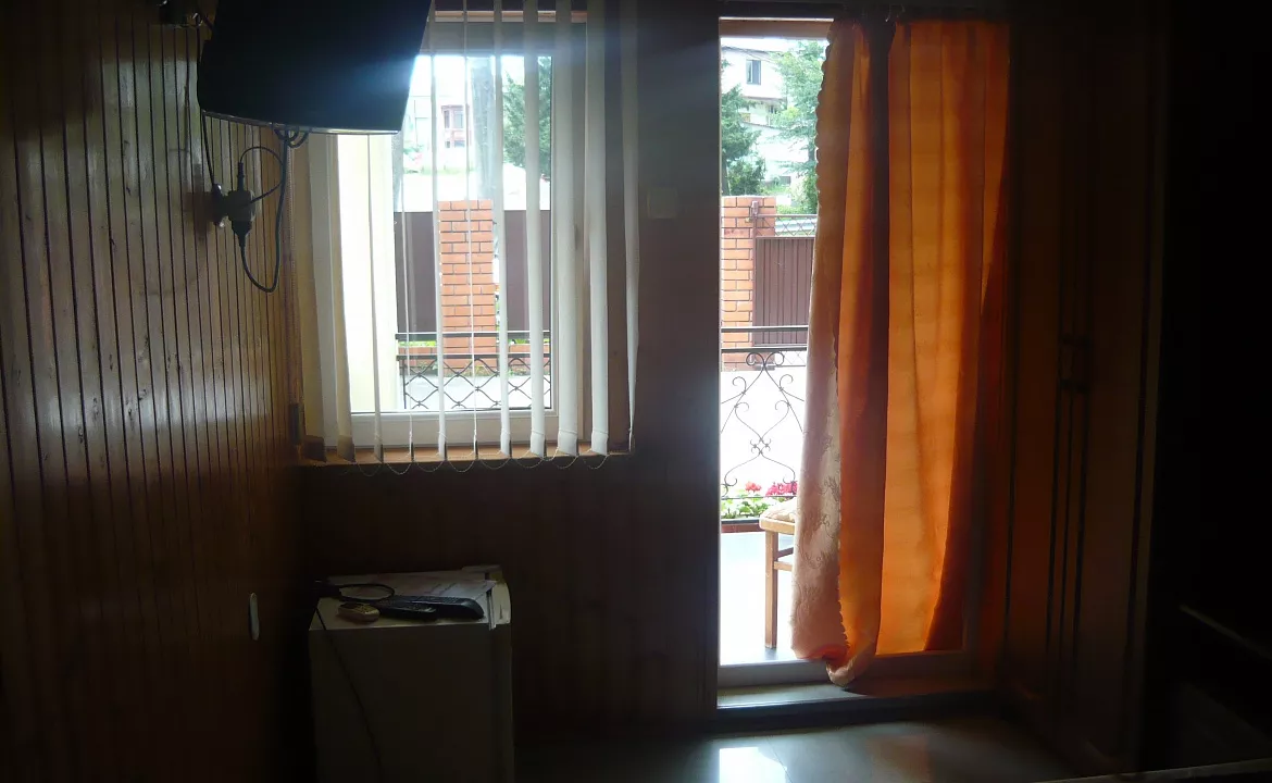 Стандартный трехместный номер. Гостевой дом "Дикая Орхидея". Вардане