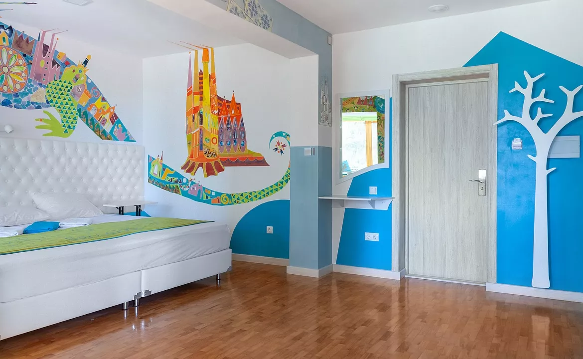 БАРСЕЛОНА. Отель Эко-отель "Дискавери". Курорты Ялты