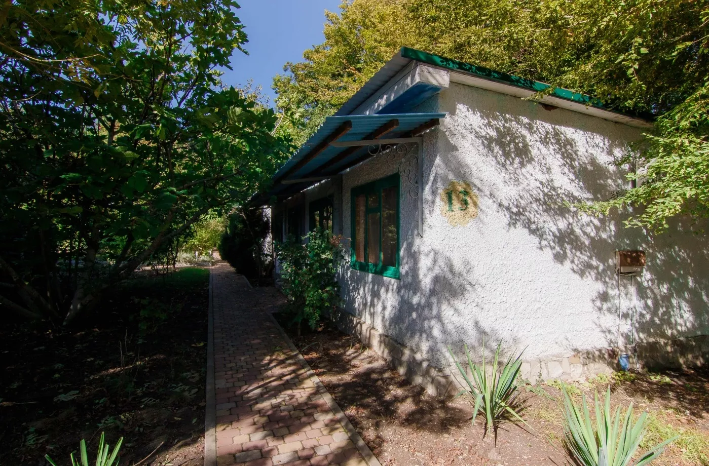 . База отдыха "Бирюза-Юг" . Бетта