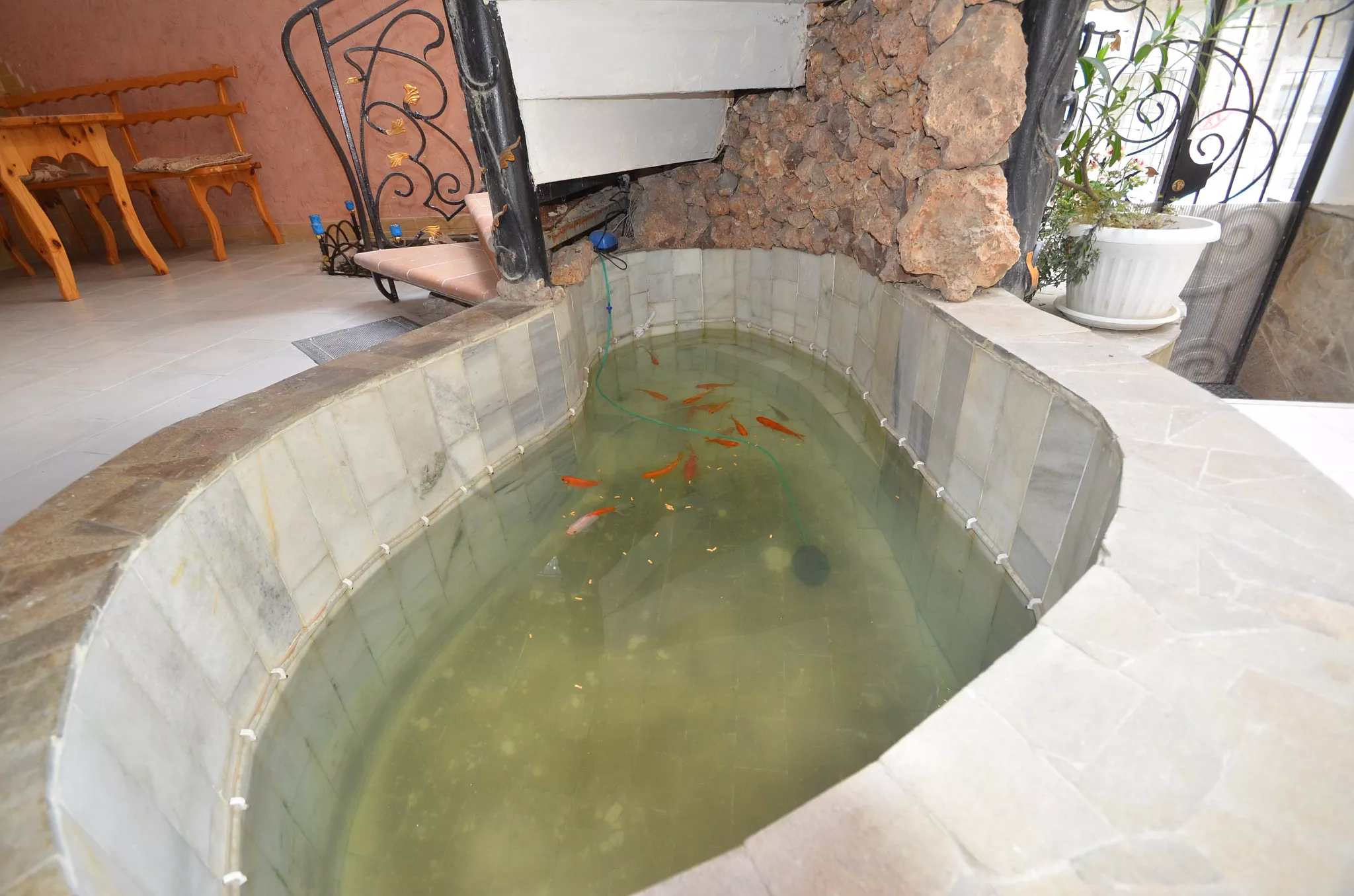 . Гостевой дом частный "Мид". Ялта