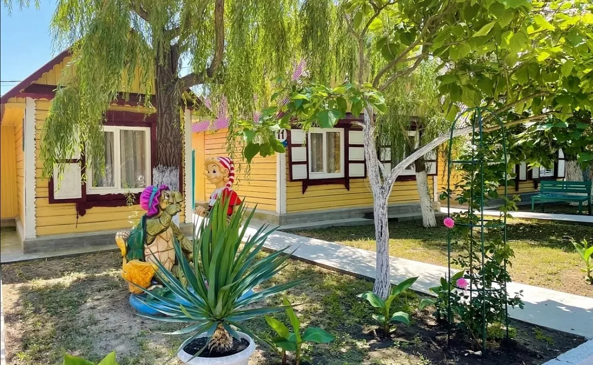 3- местный улучшенный стандарт. Отель Эко Парк отель SUNRISE. Благовещенская