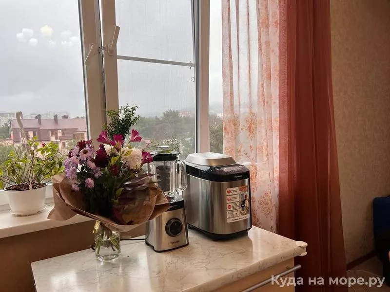 . Квартира в многоквартирном доме Четырехкомнатная квартира в центре Геленджика. Геленджик