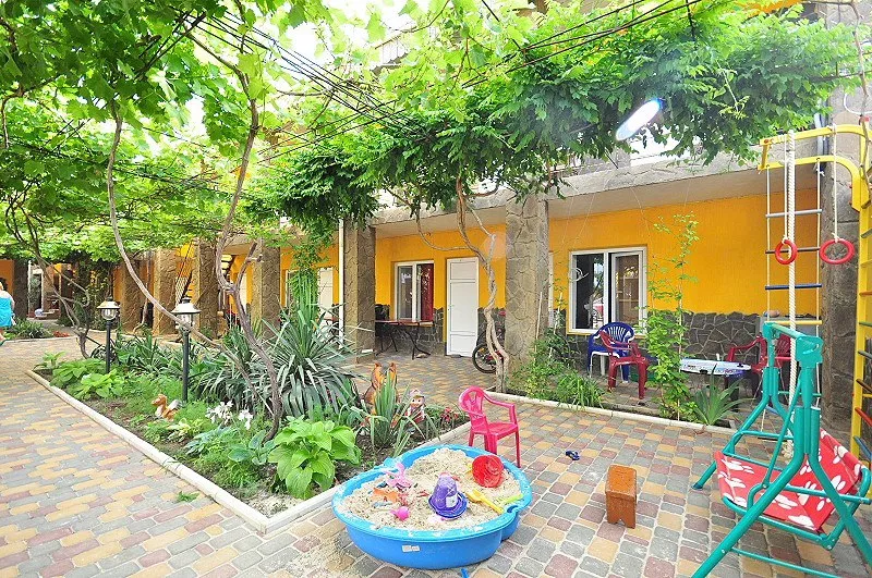 . Гостевой дом "33 Удовольствия". Симферополь