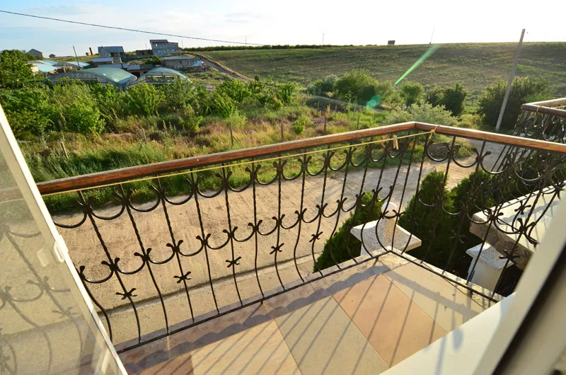 2-местный номер «полулюкс» c балконом. Частный пансионат «Виренея». Севастополь