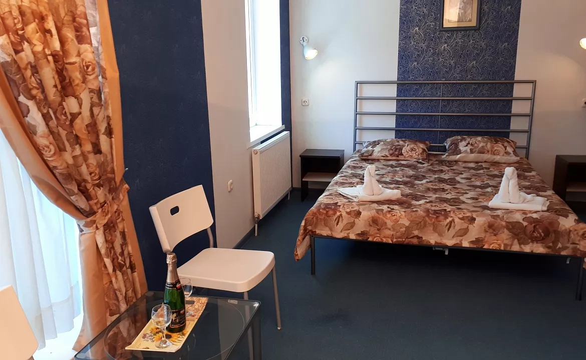 Люкс. Гостиница "Парадиз". Ольгинка